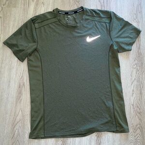 Nike Running DRI-FIT Tee (Medium)